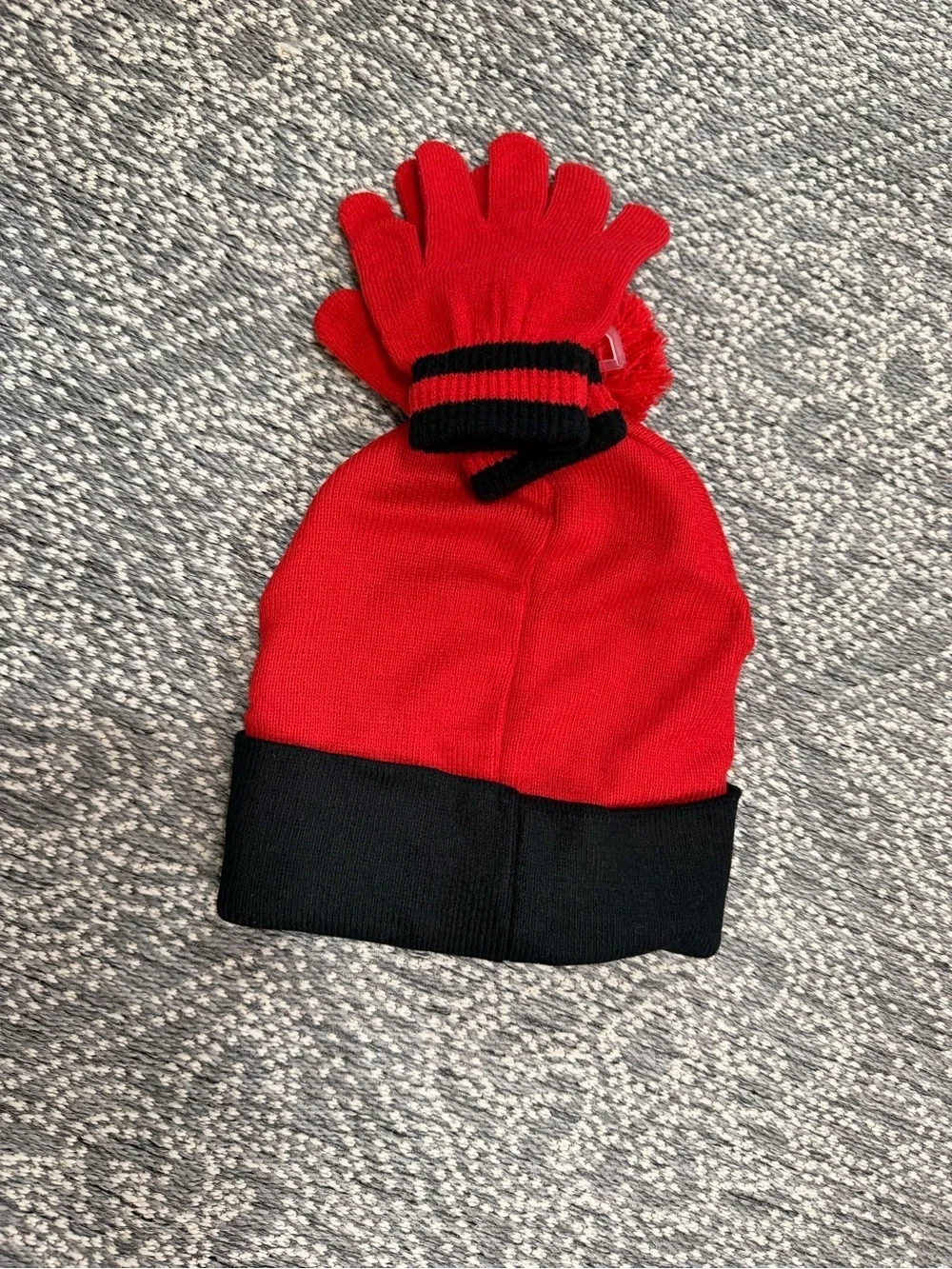 New Disney Red Lightning McQueen Beanie and Glove Set Little Boys One Size